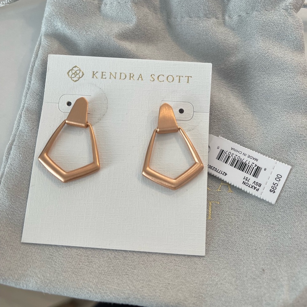 NWT Paxton Earring rose gold Kendra Scott